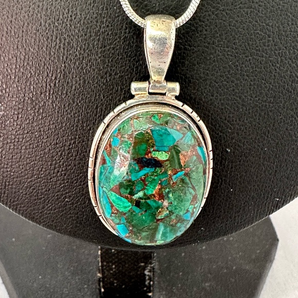 Chrysocolla in sterling silver pendant on sterling silver chain - Picture 2 of 7